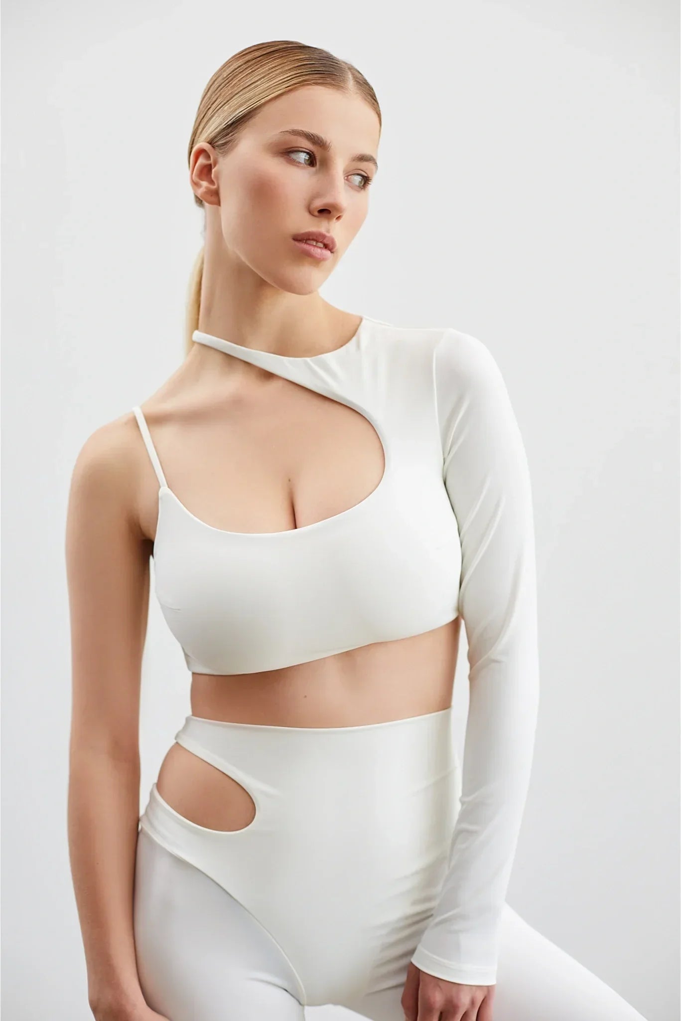 One Shoulder Longsleeve Balance White