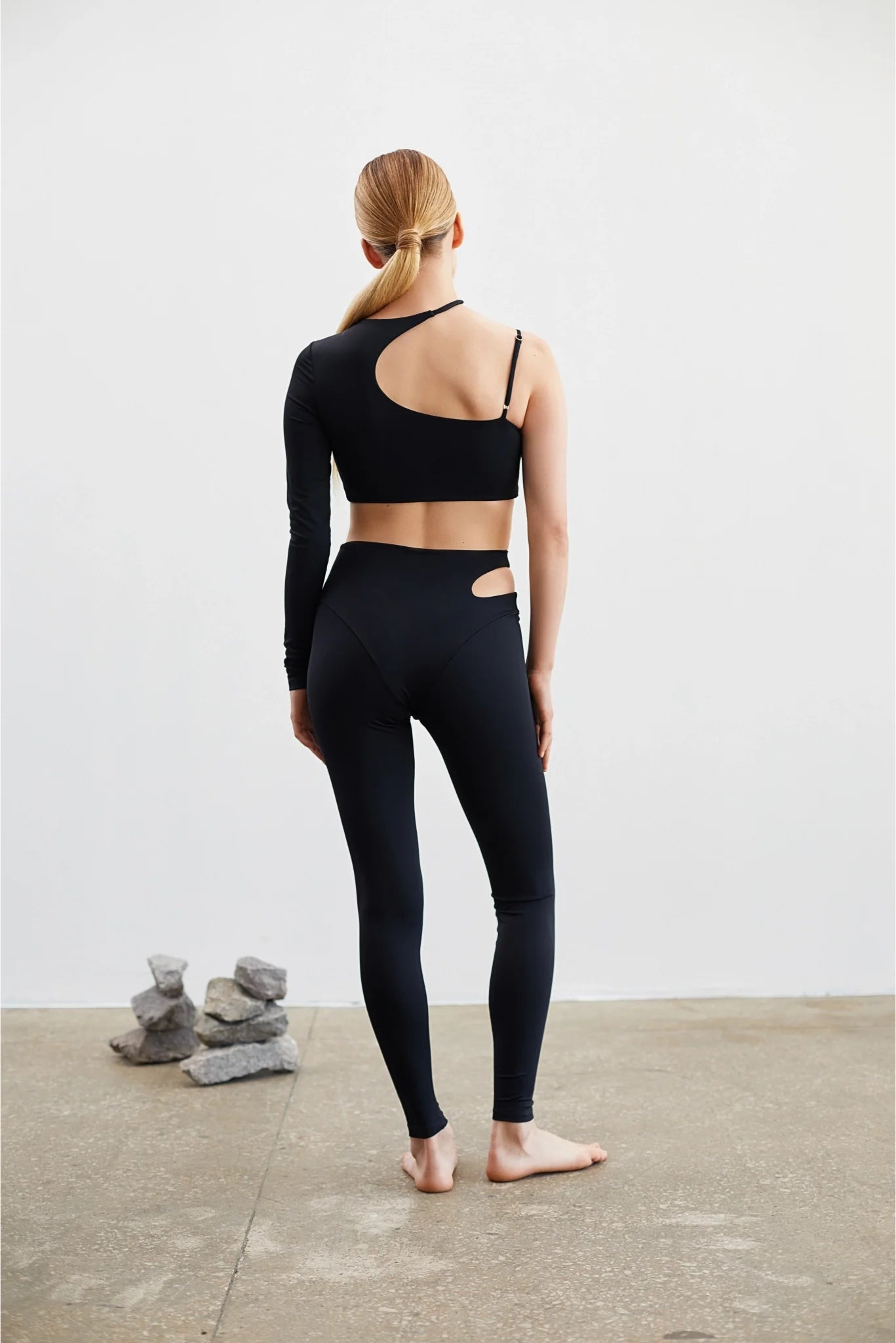 One Shoulder Longsleeve Balance Black